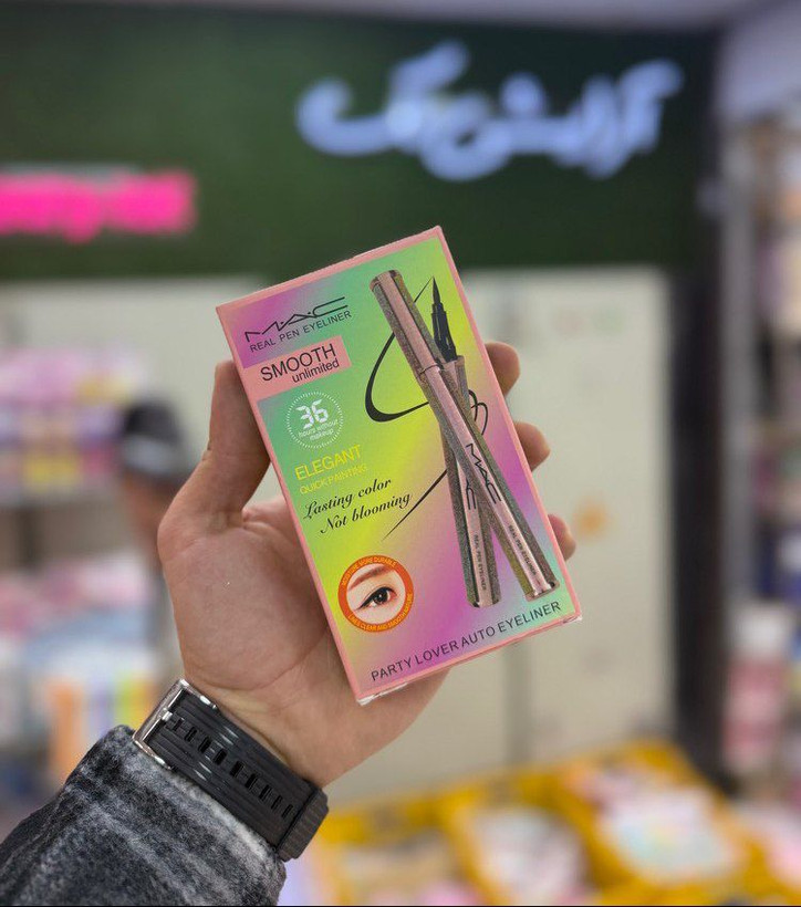 خط چشم مک ماژیکی حرفهای و بادوام با نوک ماژیکی دقیق و روان، مناسب برای طراحی خط چشمی ظریف، یکدست و جذاب؛ با استفاده آسان، کنترل بالا هنگام کشیدن خط چشم و مناسب برای آرایش روزانه و مجلسی، برای داشتن چشمانی گیرا و میکاپی تمیز و حرفهای