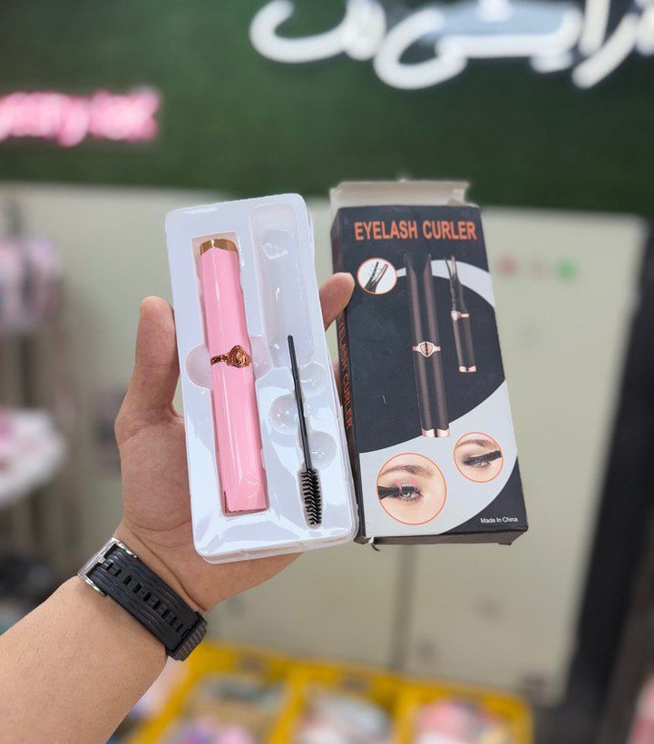 بابلیس مژه/ با طراحی کاربردی و خوشدست، مناسب برای حالتدهی و فر کردن مژهها، کمک به ایجاد ظاهری زیباتر و خوشحالتتر برای مژهها، قابل استفاده آسان برای تکمیل آرایش چشم و مناسب برای استفاده روزانه