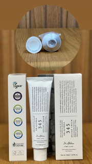 کرم ترمیمکننده و آرامبخش دکترآلتیا – Dr.Althea 345 Relief Cream مدل چهار علامت داخل درب محصول مناسب برای: • پوست حساس • پوست آسیبدیده • پوست قرمز و ملتهب • بعد از لیزر، پیلینگ، فیشیال • پوست خشک تا مختلط • پوستهایی که نیاز به ترمیم فوری و درمانی