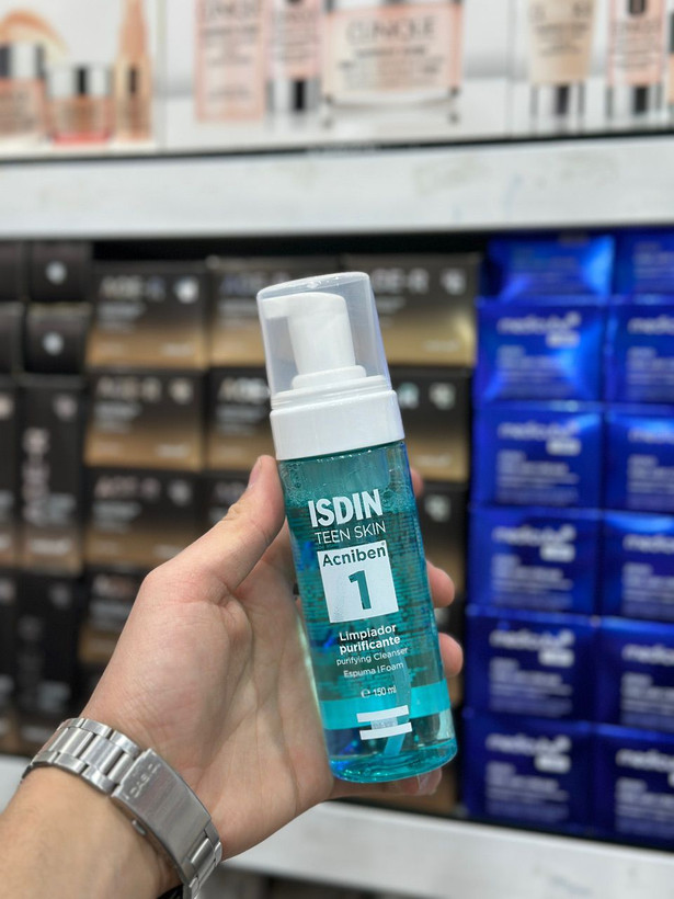 فوم شستشو ایزدین پوست چرب و مختلط isdin foam face wash حجم 150 میل محصول اسپانیا پاکسازی عمیق پوست کنترل چربی و حفظ رطوبت مناسب پوستهای چرب و مختلط مناسب برای استفاده روزانه صبح و شب جلوگیری از جوش، بدون ایجاد خشکی
