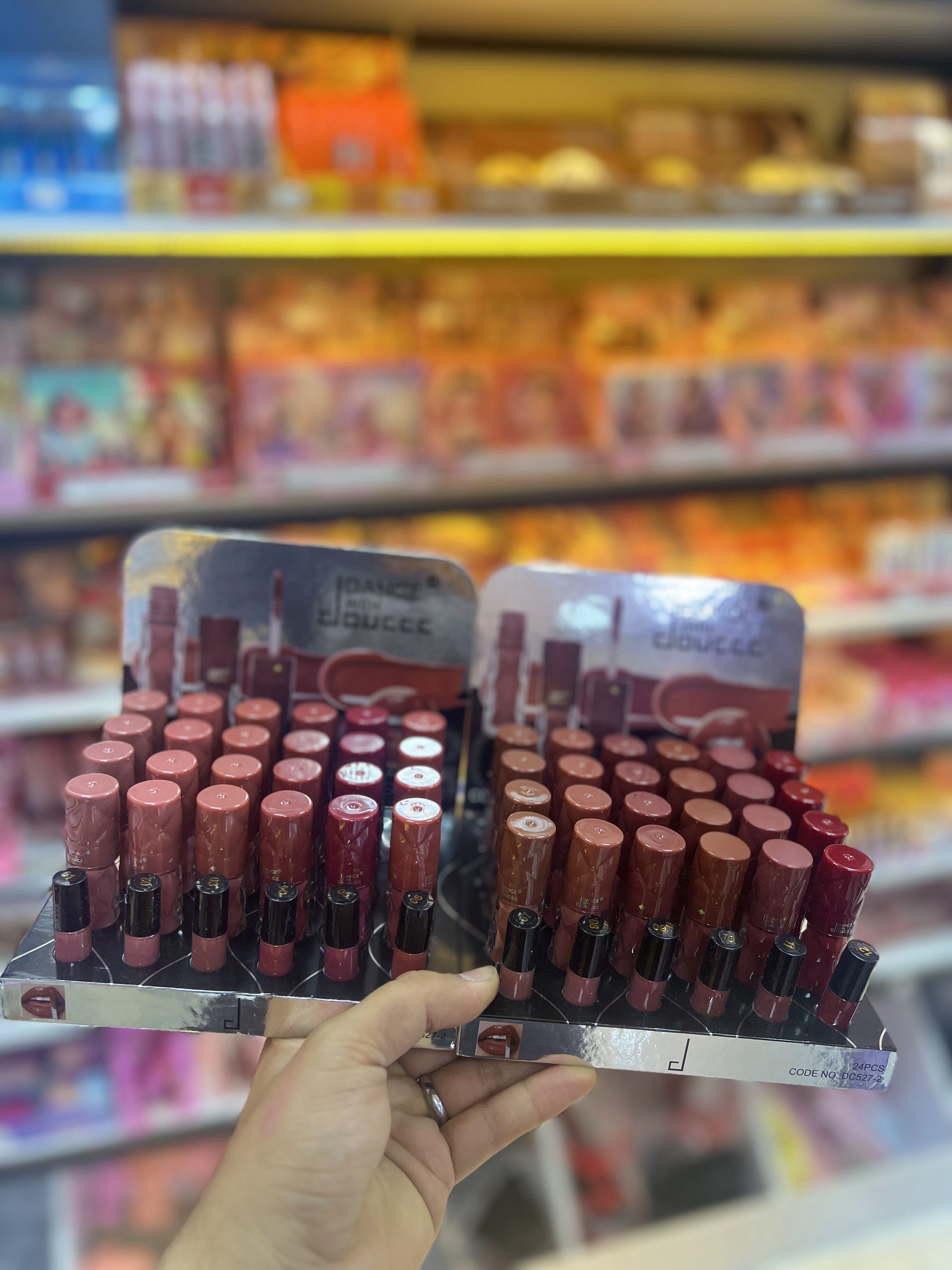 رژلب مایع دوسه تستر دار  ۱۲ طیف رنگی ماندگاری بالا
